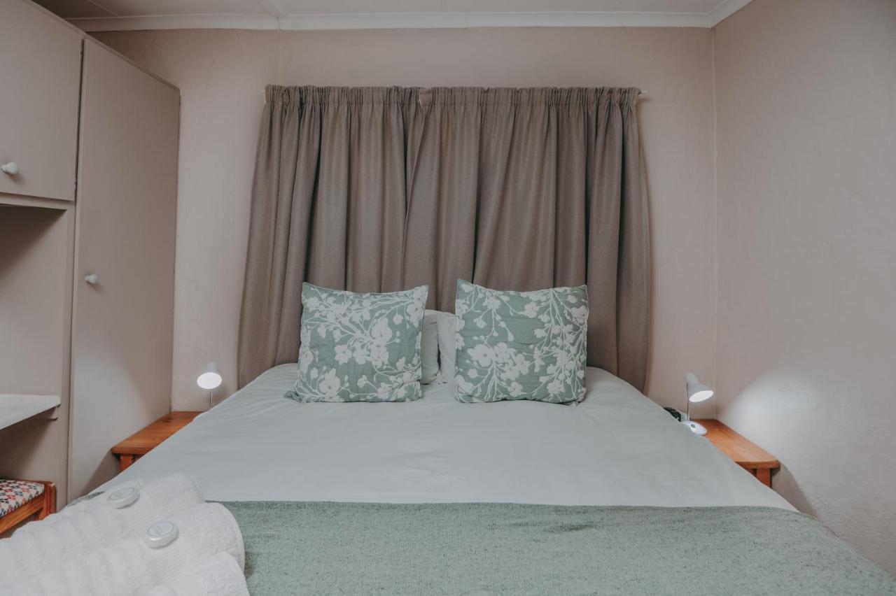 Cosy Cottages Guesthouse Potchefstroom Esterno foto